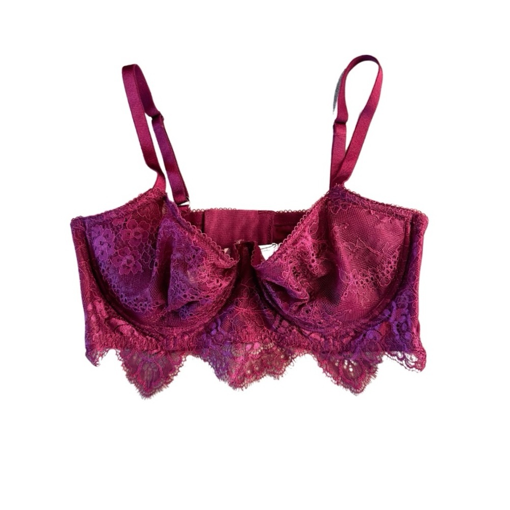 Victoria’s Secret Lace Push Up Without Padding Bra Size 36C